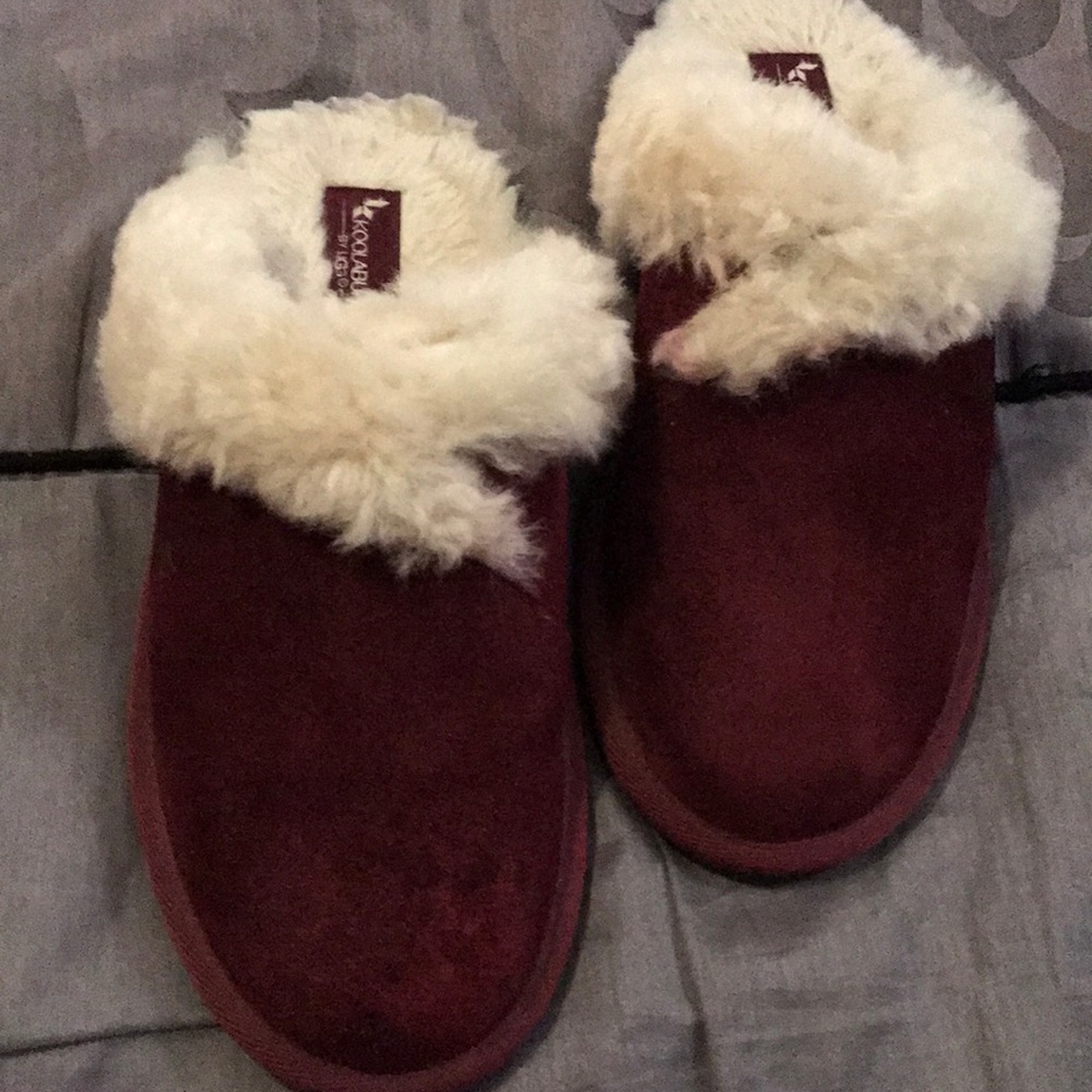 Koolaburra slippers size 9